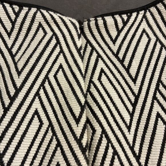 BR Banana Republic Sleeveless Cream & Black Dress Size 2 With Pockets! - Picture 5 of 9